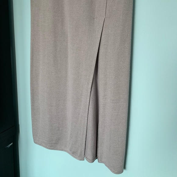 Wilfred Long Stretchy Midi Skirt - Picture 2 of 4